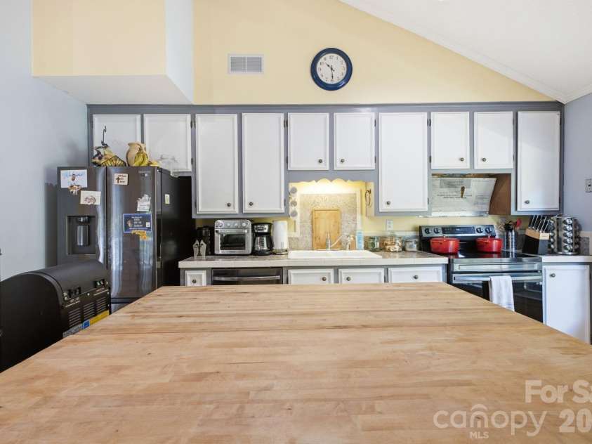 1332 Fairway Drive, Newton, NC 28658.  MLS# CAR4396972, YatesRealty ID 34307. 