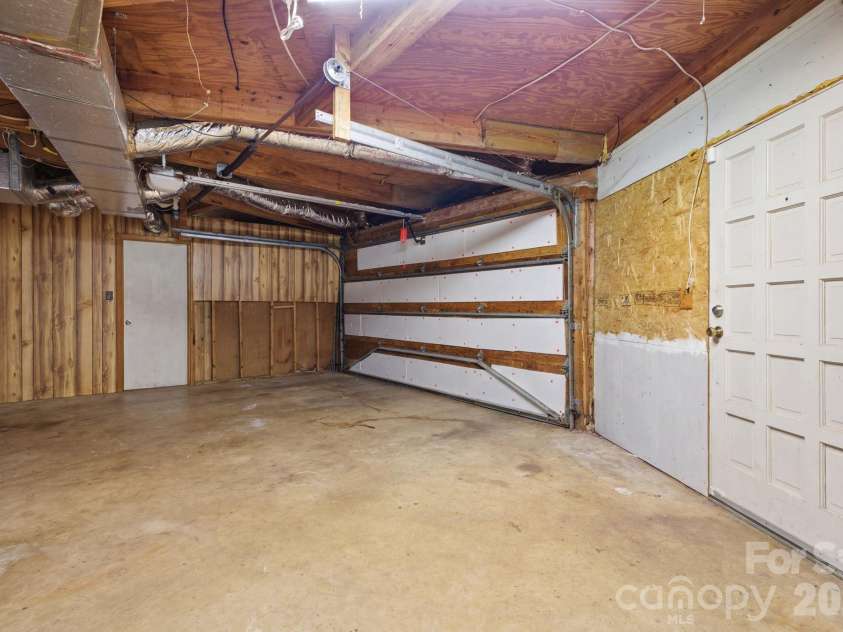 1332 Fairway Drive, Newton, NC 28658.  MLS# CAR4396972, YatesRealty ID 34307. 
