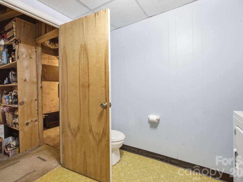 1332 Fairway Drive, Newton, NC 28658.  MLS# CAR4396972, YatesRealty ID 34307. 