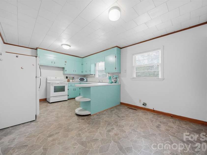 4219 Benfield Drive, Hudson, NC 28638.  MLS# CAR4397025, YatesRealty ID 34308. 