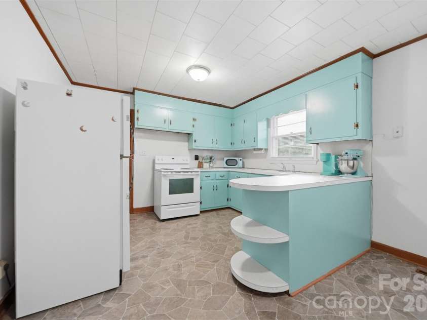 4219 Benfield Drive, Hudson, NC 28638.  MLS# CAR4397025, YatesRealty ID 34308. 