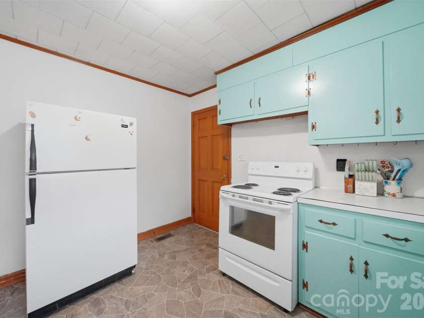 4219 Benfield Drive, Hudson, NC 28638.  MLS# CAR4397025, YatesRealty ID 34308. 