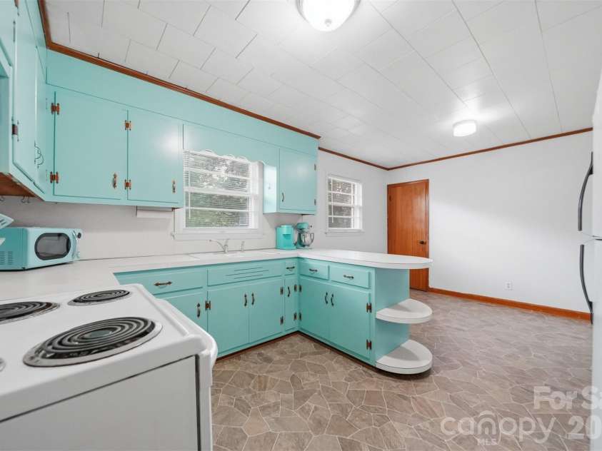 4219 Benfield Drive, Hudson, NC 28638.  MLS# CAR4397025, YatesRealty ID 34308. 