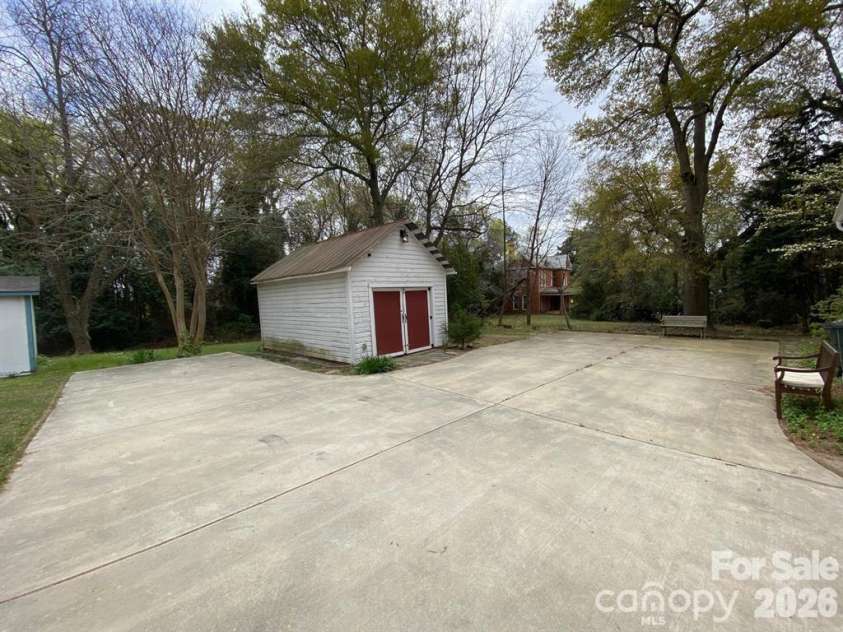 105 Brent Street, Wadesboro, NC 28170.  MLS# CAR4391267, YatesRealty ID 34309. 