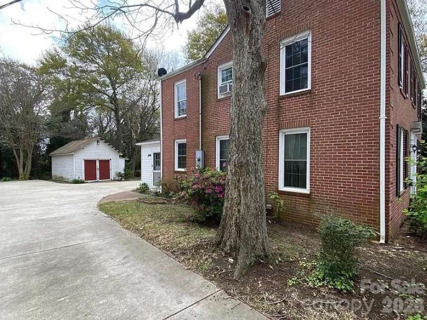105 Brent Street, Wadesboro, NC 28170.  MLS# CAR4391267, YatesRealty ID 34309. 