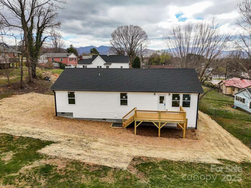 25 Phillips Street, Canton, NC 28716.  MLS# CAR4233035, YatesRealty ID 3431. 