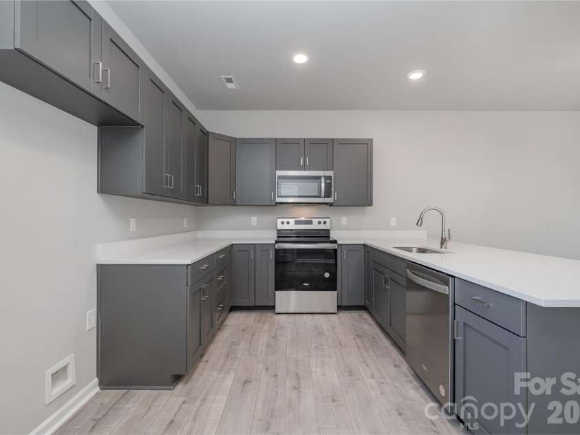 330 Malvern Avenue, Concord, NC 28025.  MLS# CAR4355130, YatesRealty ID 3431. 