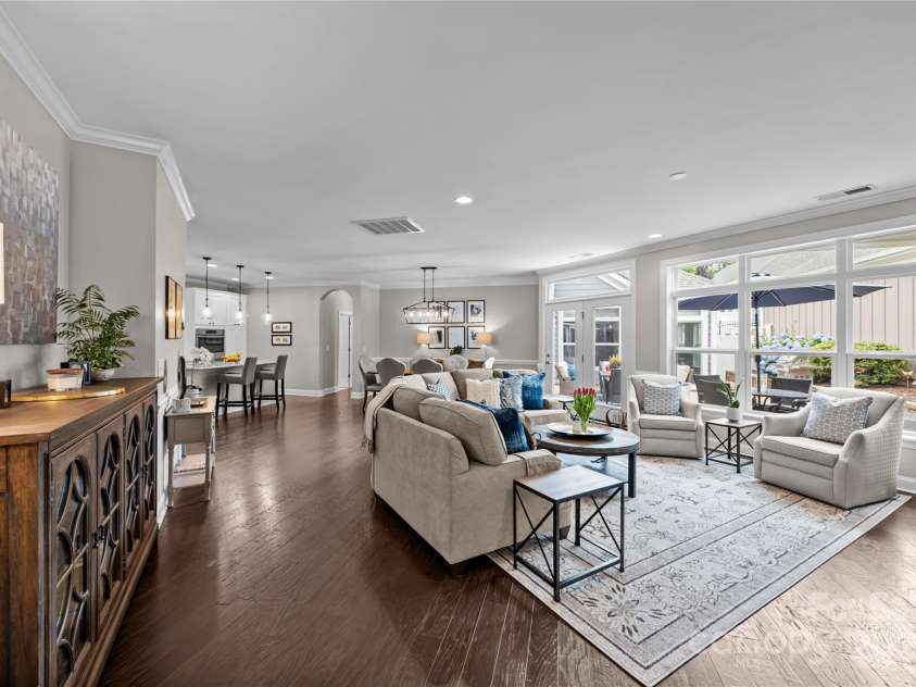 17112 Courtside Landing Drive, Cornelius, NC 28031.  MLS# CAR4263248, YatesRealty ID 34310. 