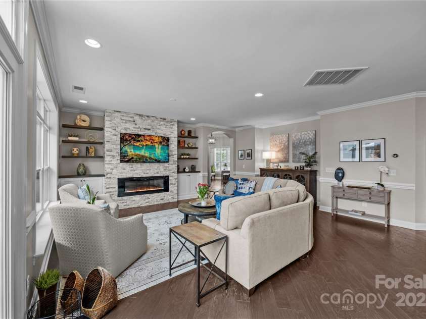 17112 Courtside Landing Drive, Cornelius, NC 28031.  MLS# CAR4263248, YatesRealty ID 34310. 