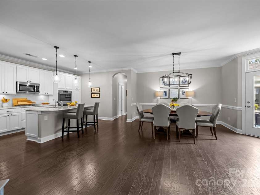 17112 Courtside Landing Drive, Cornelius, NC 28031.  MLS# CAR4263248, YatesRealty ID 34310. 