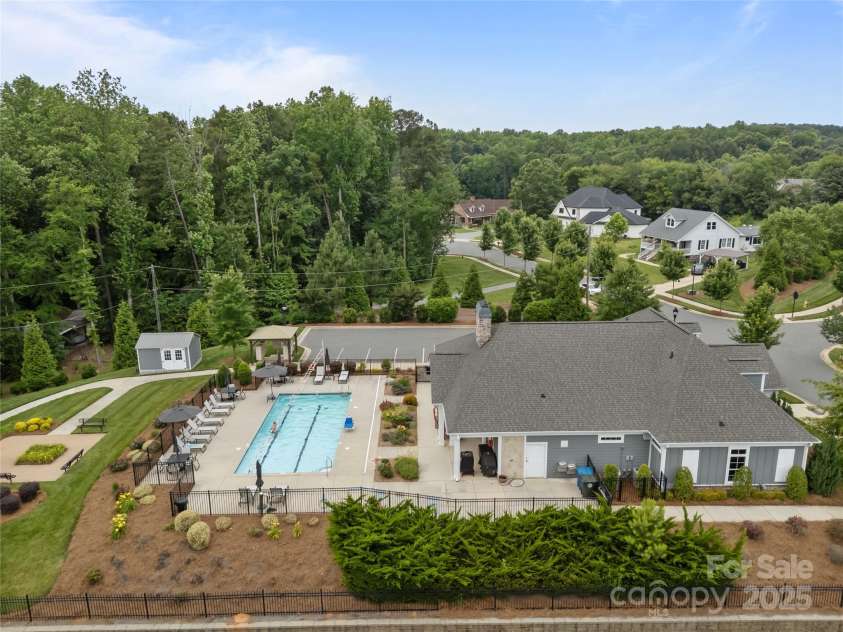 17112 Courtside Landing Drive, Cornelius, NC 28031.  MLS# CAR4263248, YatesRealty ID 34310. 