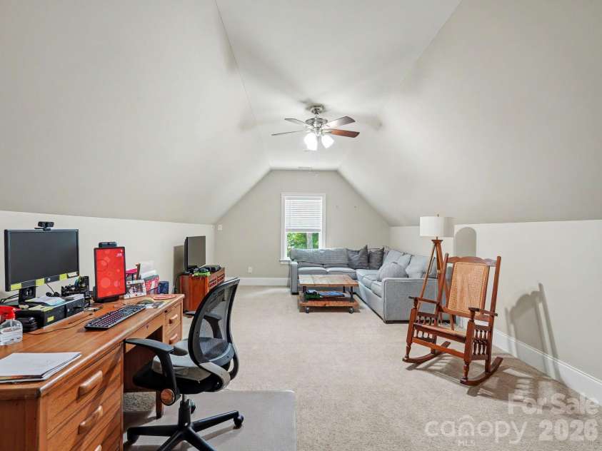 9560 Regent Drive, Davidson, NC 28036.  MLS# CAR4397866, YatesRealty ID 34310. 