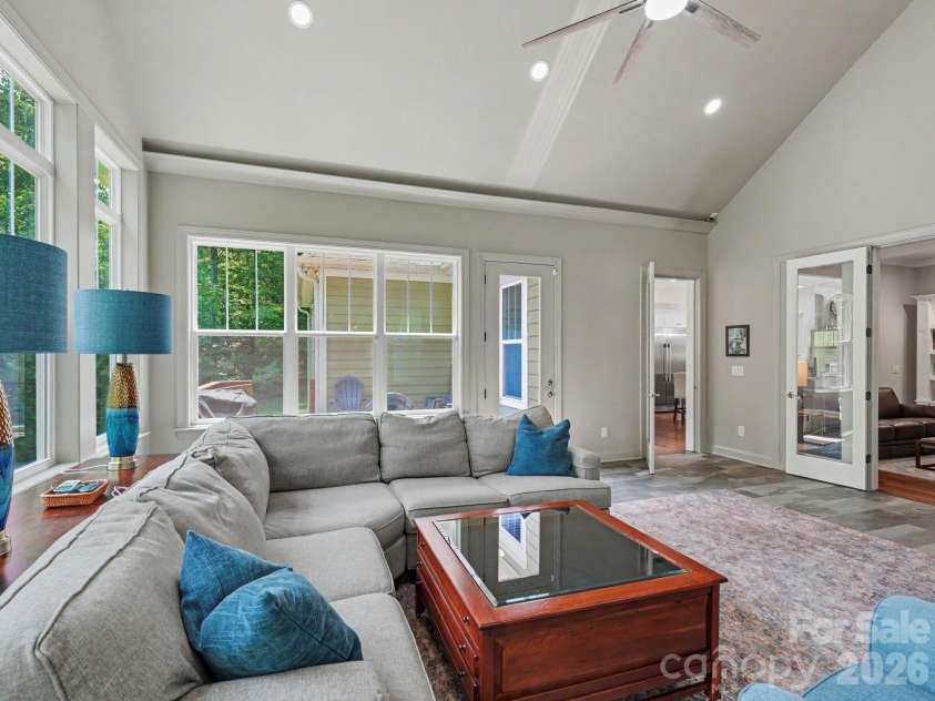 9560 Regent Drive, Davidson, NC 28036.  MLS# CAR4397866, YatesRealty ID 34310. Cozy sunroom with lots of light