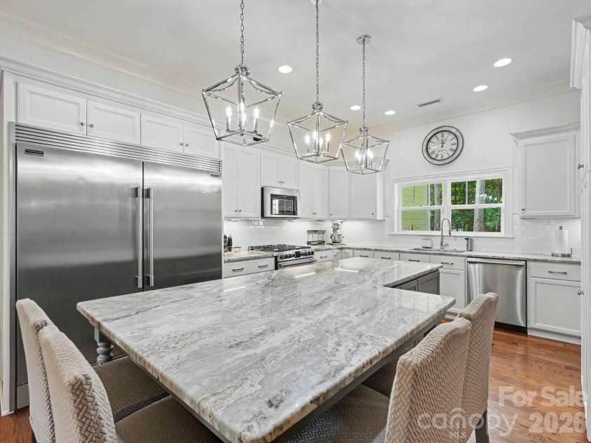 9560 Regent Drive, Davidson, NC 28036.  MLS# CAR4397866, YatesRealty ID 34310. Huge chef's kitchenDouble refrigerator/freezer
