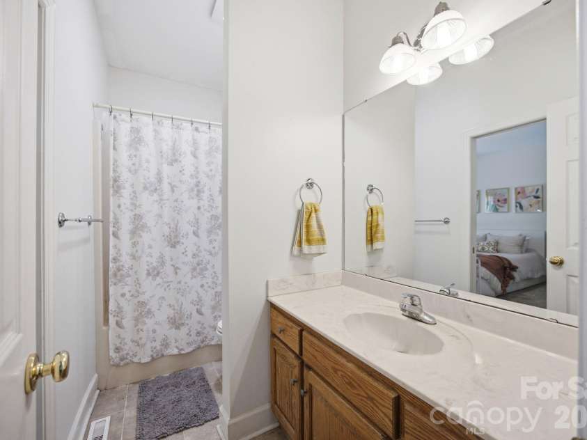 755 Lake Wright Road, China Grove, NC 28023.  MLS# CAR4395859, YatesRealty ID 34311. 4th bedroom en-suite bathroom
