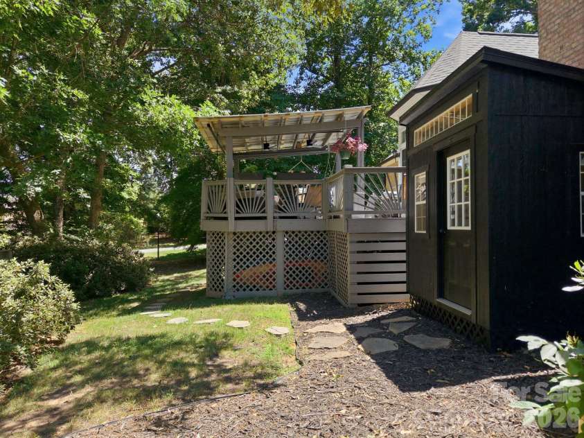 755 Lake Wright Road, China Grove, NC 28023.  MLS# CAR4395859, YatesRealty ID 34311. Extra space that currently is being used as an office and is heated and cooled