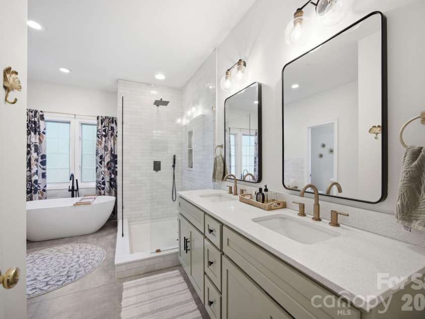755 Lake Wright Road, China Grove, NC 28023.  MLS# CAR4395859, YatesRealty ID 34311. Primary en-suite bathroom