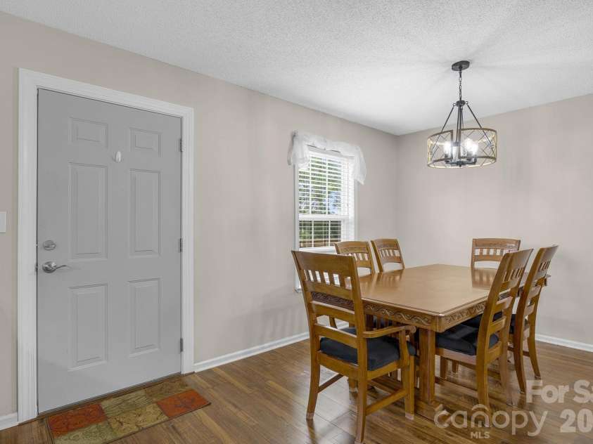 217 Lakewood Drive, Pickens, SC 29671.  MLS# CAR4395210, YatesRealty ID 34313. 