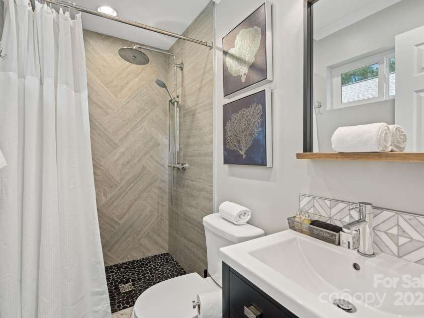 1350 Strawberry Lane, Denver, NC 28037.  MLS# CAR4293341, YatesRealty ID 34314. 