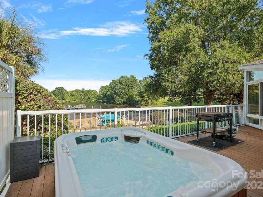 1350 Strawberry Lane, Denver, NC 28037.  MLS# CAR4293341, YatesRealty ID 34314. 