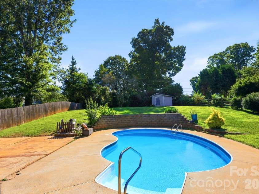 14848 Rothwell Drive, Mint Hill, NC 28227.  MLS# CAR4397392, YatesRealty ID 34316. 