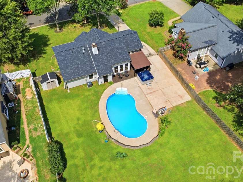 14848 Rothwell Drive, Mint Hill, NC 28227.  MLS# CAR4397392, YatesRealty ID 34316. 