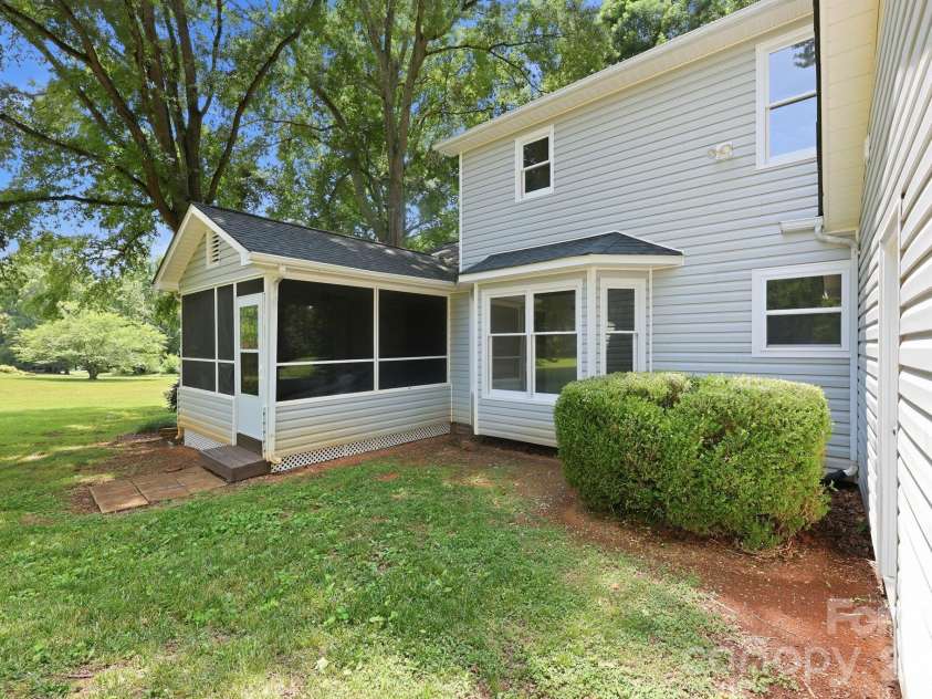 630 Timberlane Trail, Salisbury, NC 28147.  MLS# CAR4399117, YatesRealty ID 34317. 