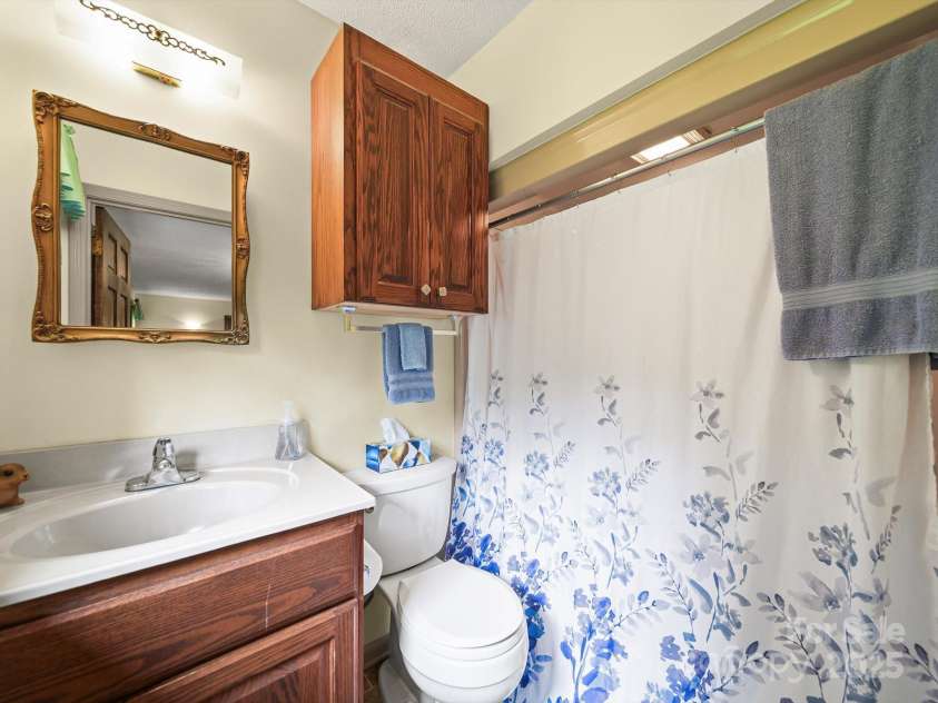 40867 Deer Haven Drive, Albemarle, NC 28001.  MLS# CAR4293491, YatesRealty ID 34318. Bathroom