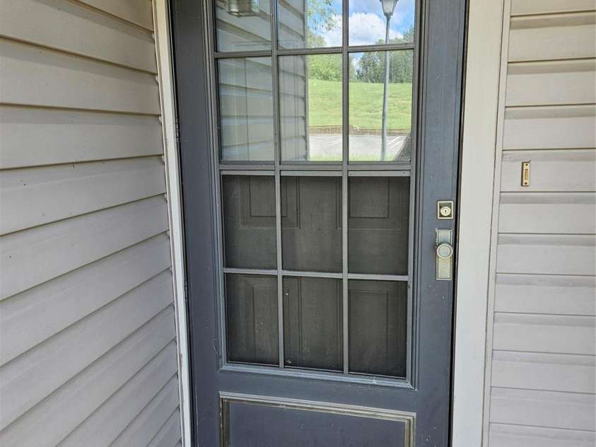 11041 Cedar View Road, Charlotte, NC 28226.  MLS# CAR4215520, YatesRealty ID 3432. 