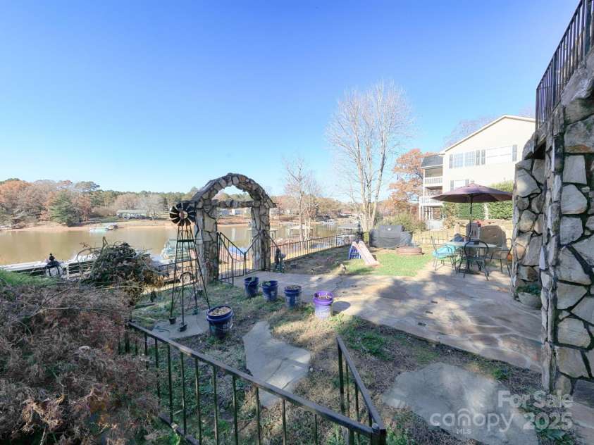 6860 Shade Tree Lane, Sherrills Ford, NC 28673.  MLS# CAR4087188, YatesRealty ID 3432. 
