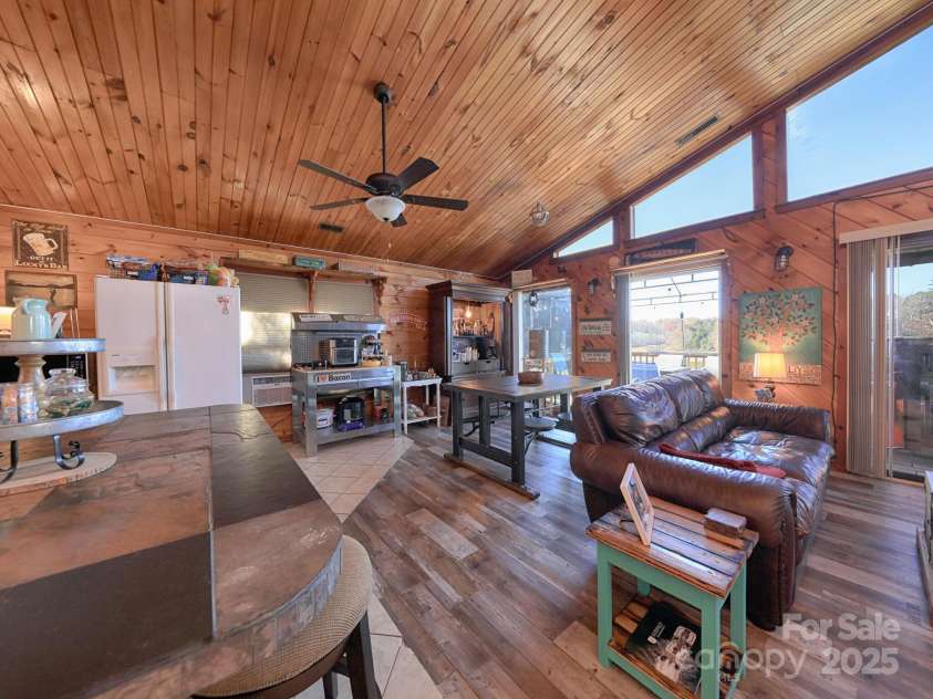 6860 Shade Tree Lane, Sherrills Ford, NC 28673.  MLS# CAR4087188, YatesRealty ID 3432. 