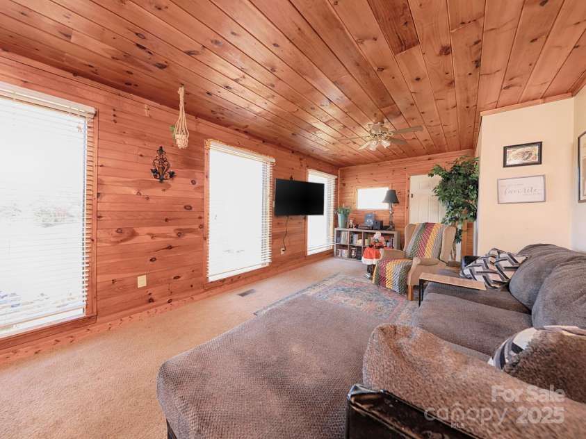 6860 Shade Tree Lane, Sherrills Ford, NC 28673.  MLS# CAR4087188, YatesRealty ID 3432. 