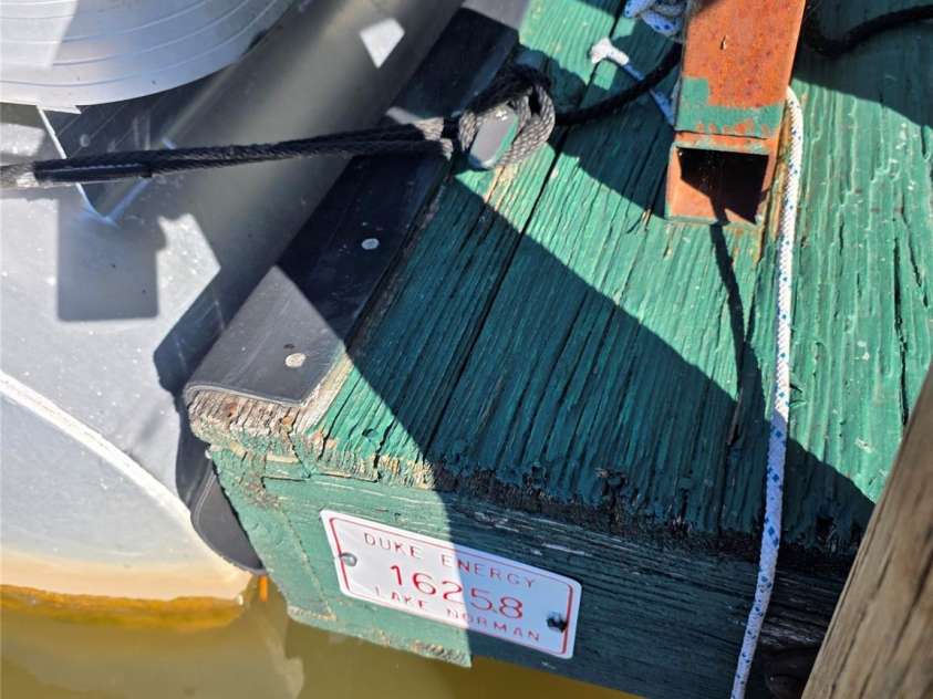 6860 Shade Tree Lane, Sherrills Ford, NC 28673.  MLS# CAR4087188, YatesRealty ID 3432. 