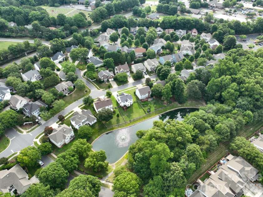 18027 Northport Drive, Cornelius, NC 28031.  MLS# CAR4395326, YatesRealty ID 34320. Jetton Cove