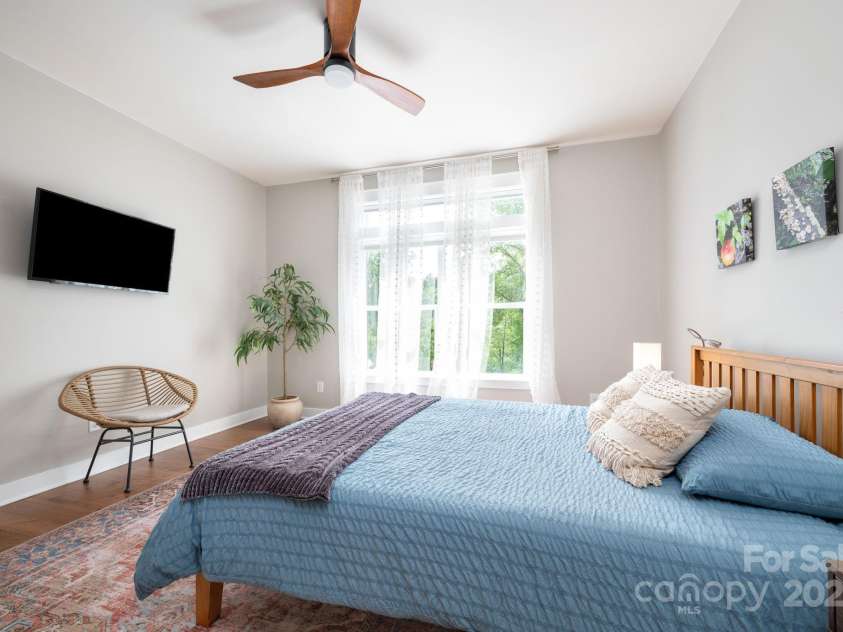 209 Patriots Drive, Asheville, NC 28805.  MLS# CAR4291919, YatesRealty ID 34321. Relaxation is calling.