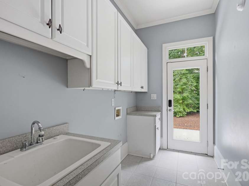 3582 Farmstone Court, Kannapolis, NC 28081.  MLS# CAR4398629, YatesRealty ID 34321. 