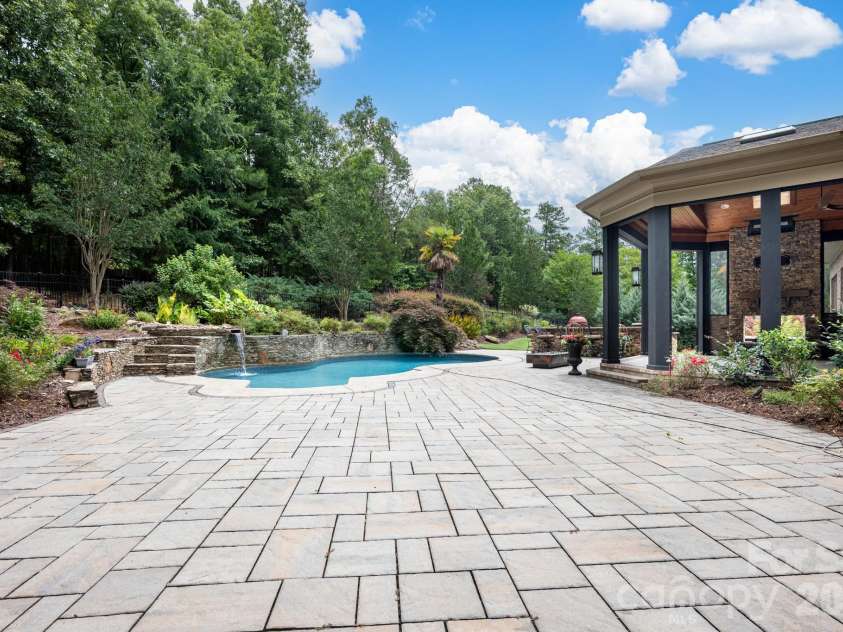 3582 Farmstone Court, Kannapolis, NC 28081.  MLS# CAR4398629, YatesRealty ID 34321. 