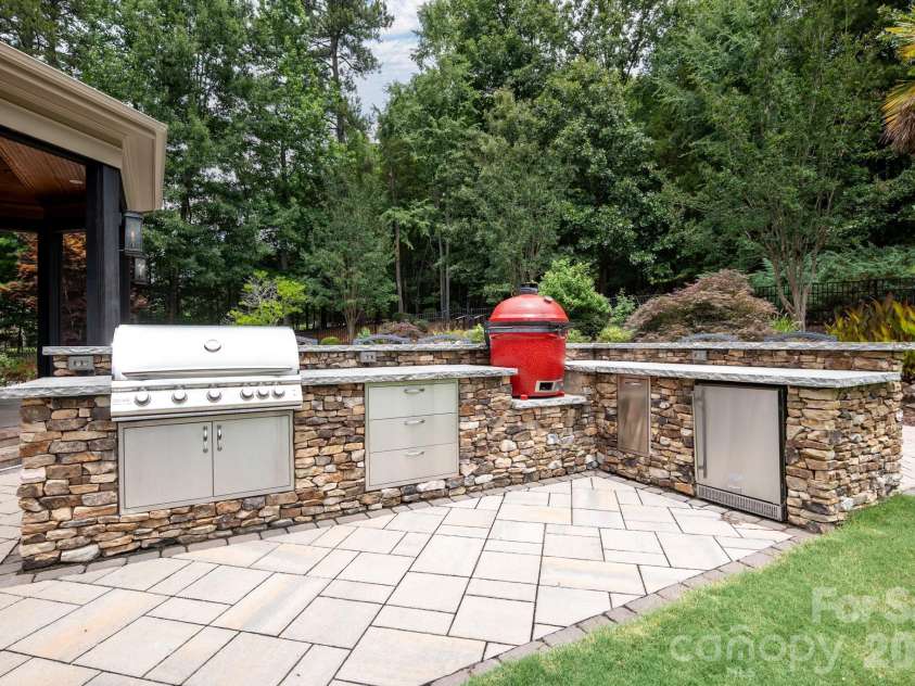 3582 Farmstone Court, Kannapolis, NC 28081.  MLS# CAR4398629, YatesRealty ID 34321. 