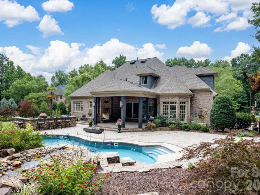 3582 Farmstone Court, Kannapolis, NC 28081.  MLS# CAR4398629, YatesRealty ID 34321. 
