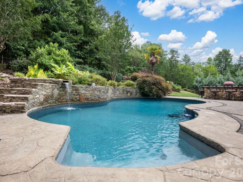 3582 Farmstone Court, Kannapolis, NC 28081.  MLS# CAR4398629, YatesRealty ID 34321. 
