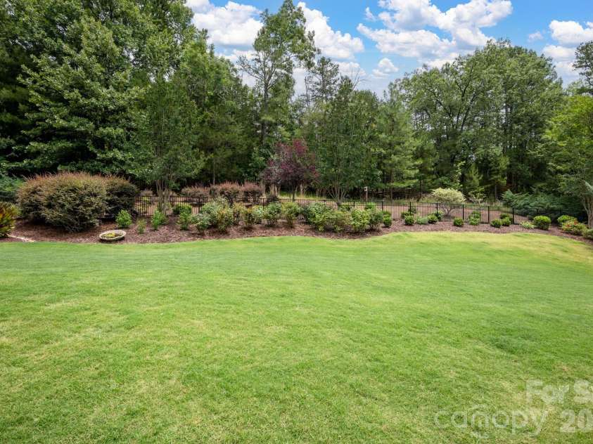 3582 Farmstone Court, Kannapolis, NC 28081.  MLS# CAR4398629, YatesRealty ID 34321. 