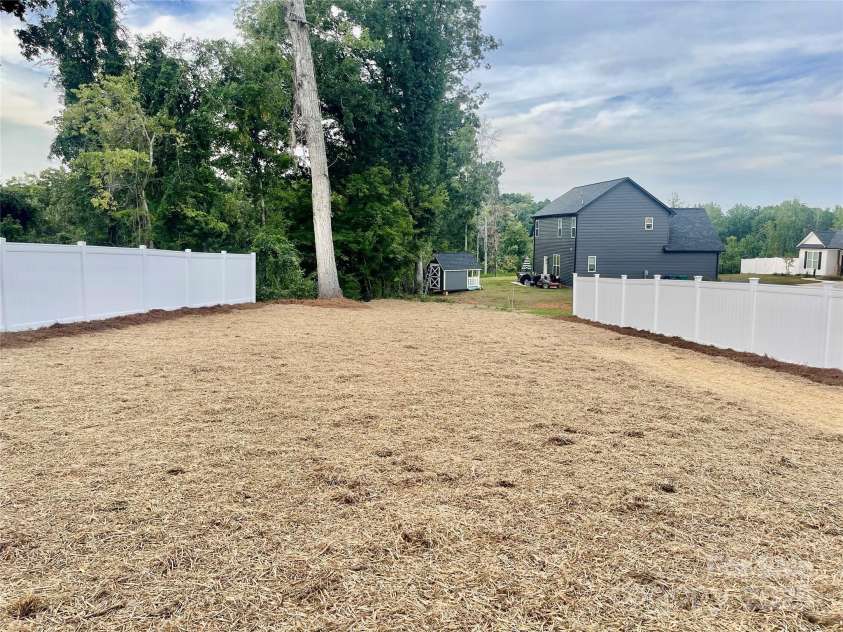 203 Prospect Church Road, Albemarle, NC 28001.  MLS# CAR4293903, YatesRealty ID 34322. 