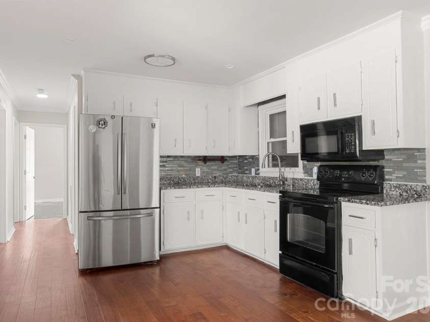 904 Long Street, Oakboro, NC 28129.  MLS# CAR4392610, YatesRealty ID 34322. 