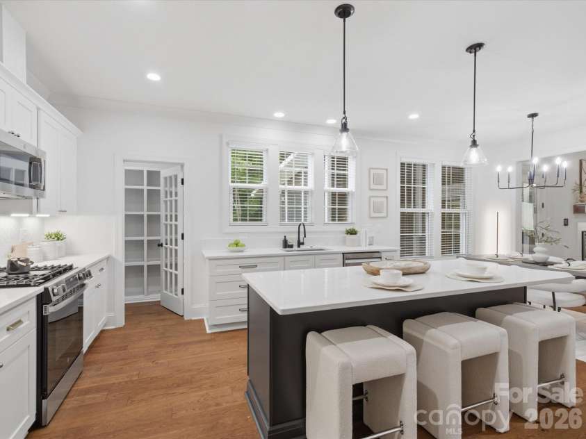 7815 Red Oaks Trail, Waxhaw, NC 28173.  MLS# CAR4389523, YatesRealty ID 34323. 