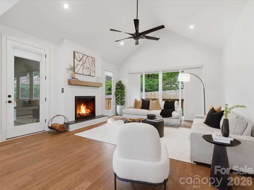 7815 Red Oaks Trail, Waxhaw, NC 28173.  MLS# CAR4389523, YatesRealty ID 34323. 