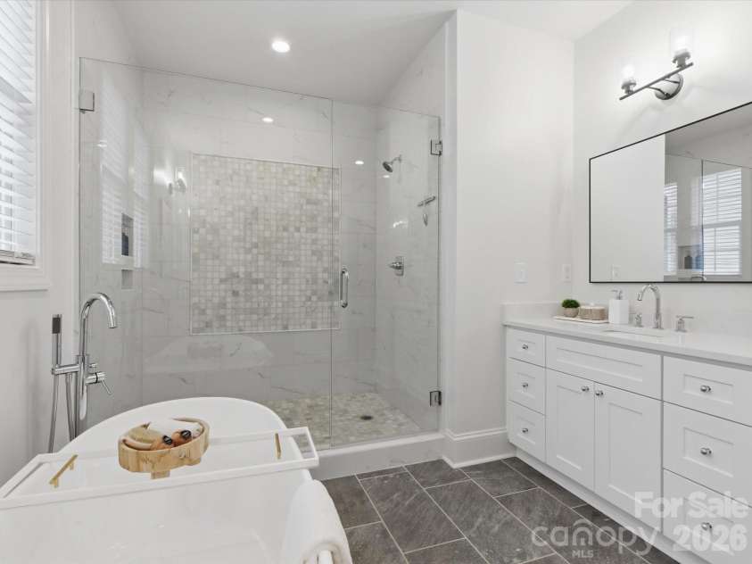 7815 Red Oaks Trail, Waxhaw, NC 28173.  MLS# CAR4389523, YatesRealty ID 34323. 