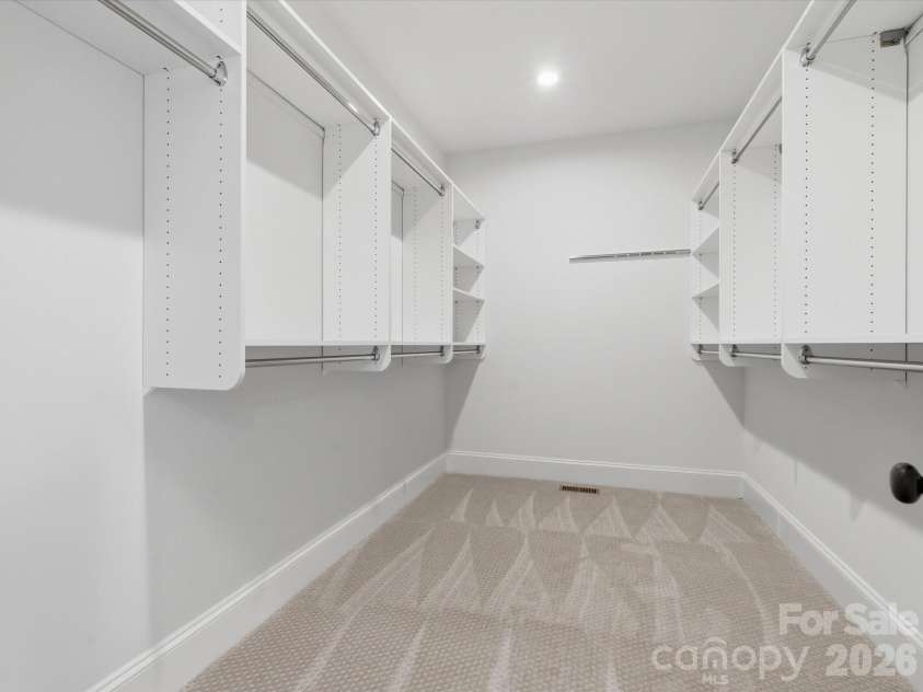 7815 Red Oaks Trail, Waxhaw, NC 28173.  MLS# CAR4389523, YatesRealty ID 34323. 