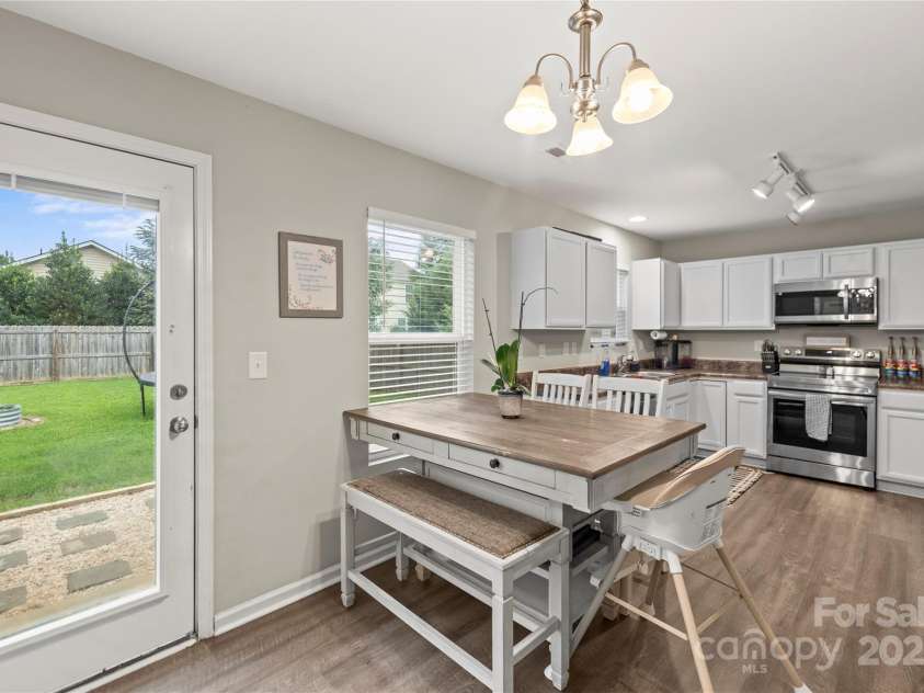 127 Lauren Lane, Lincolnton, NC 28092.  MLS# CAR4285833, YatesRealty ID 34324. 