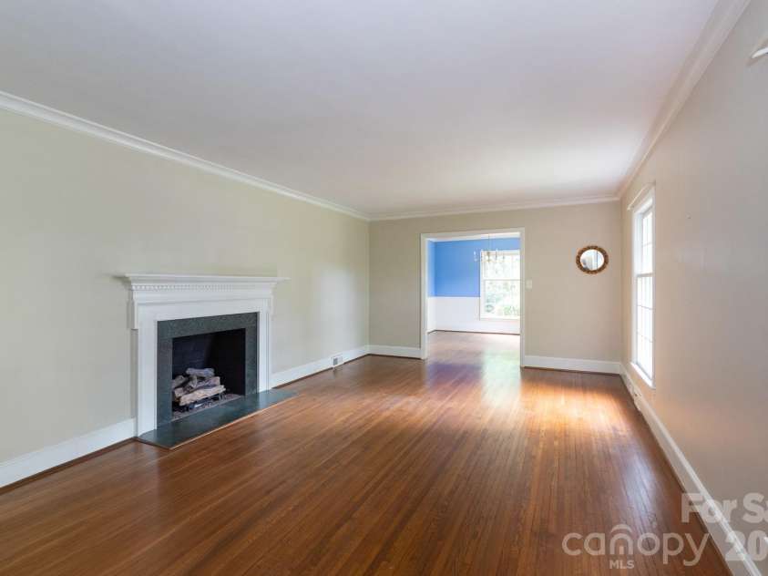 5511 Robinhood Road, Charlotte, NC 28211.  MLS# CAR4394912, YatesRealty ID 34324. 