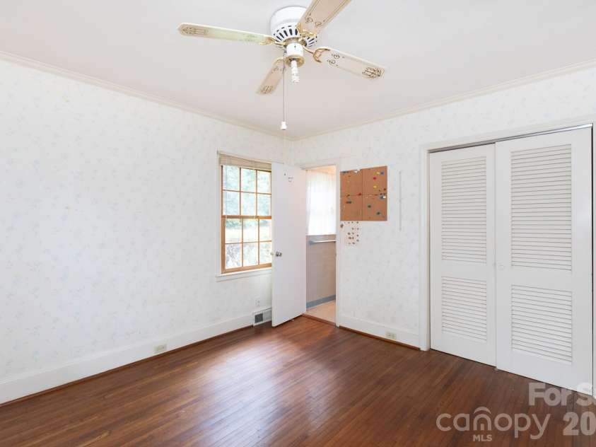 5511 Robinhood Road, Charlotte, NC 28211.  MLS# CAR4394912, YatesRealty ID 34324. 